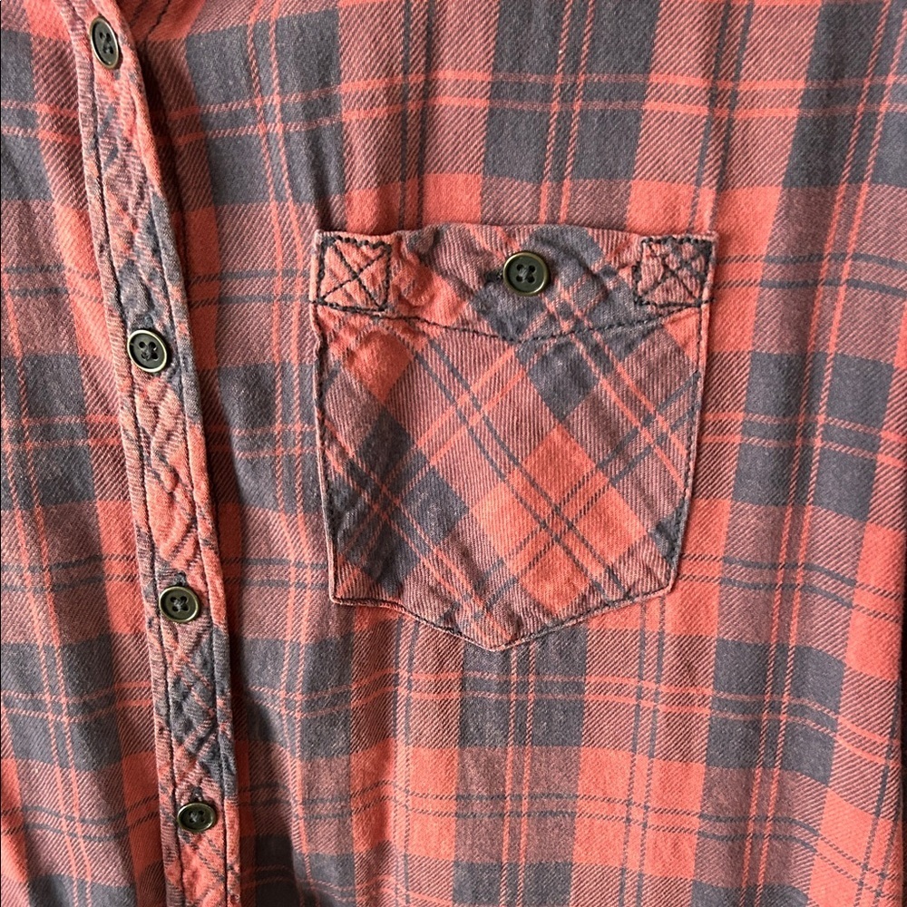 BDG Red and Black Checkered Button-Up Shirt Joanna Gaines Size Small - Picture 3 of 5